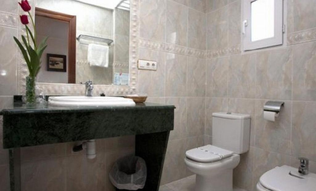 Hotel Avenida Йекла Стая снимка