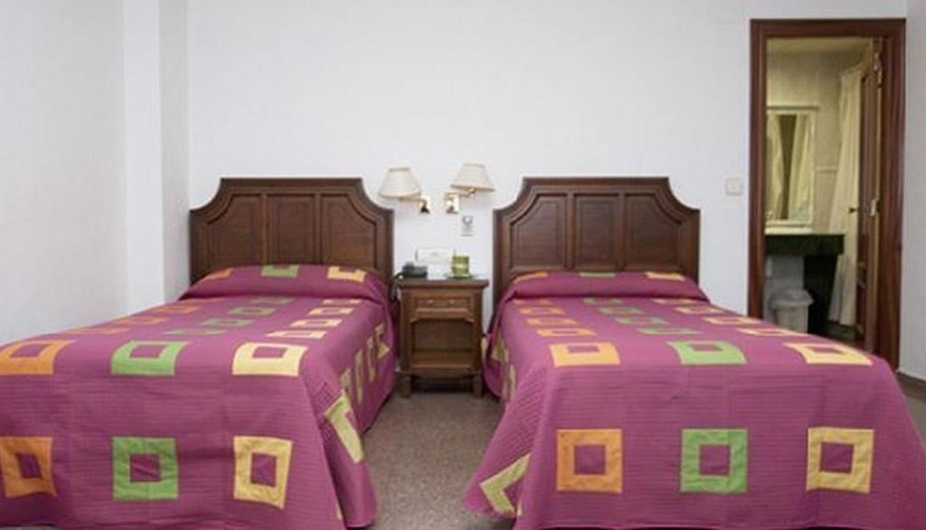 Hotel Avenida Йекла Стая снимка